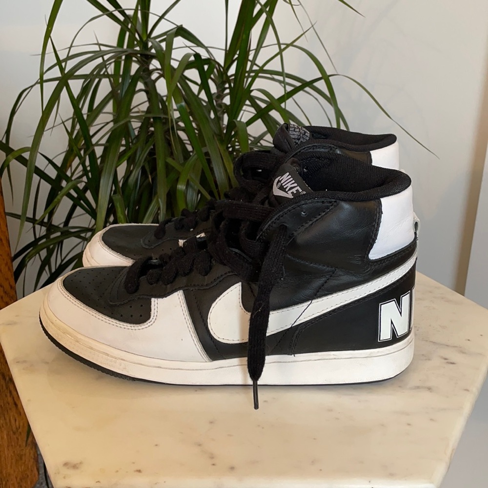 Vintage 2004 Nike Terminator High-Top Sneakers